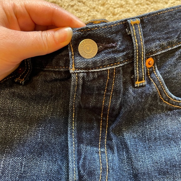 Levi jean shorts - Picture 4 of 15